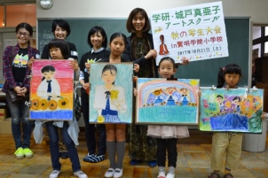 学研・城戸真亜子アートスクールの写生会の様子