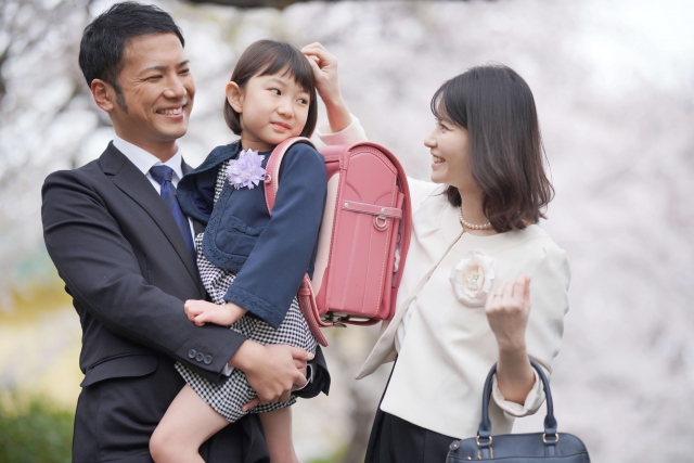 仕事と子育ての両立が難しくなる「小1の壁」