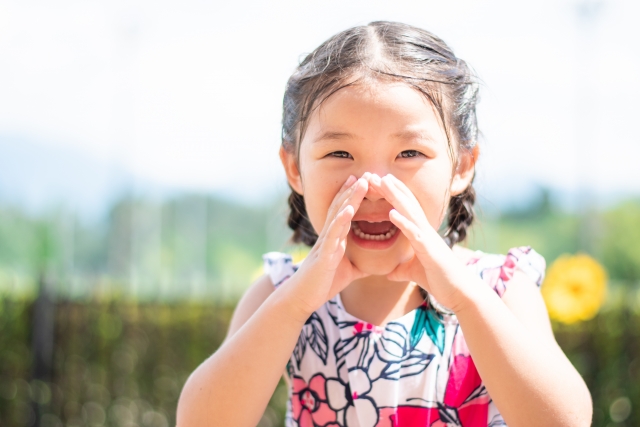 子どもの言葉の発達　喃語（なんご）から一語文・二語文を経て上手に話せるように