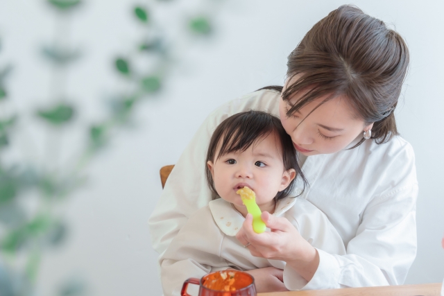 子どもがご飯を食べない理由は年齢によってさまざま