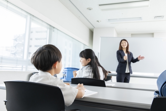 小学生が塾に通う目的とは