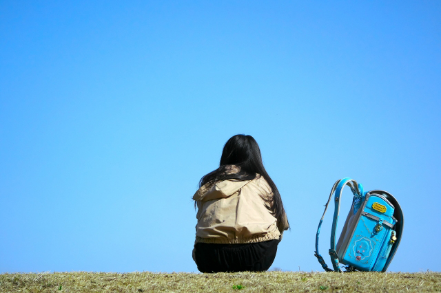親離れできない子どもは、主体性が育ちにくく自分に自信が持てない